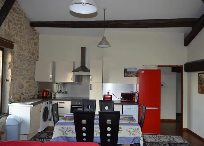 L'apartement Deluxe アパート